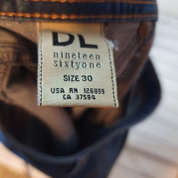 DL 1961 Emma Premium Denim Crop Leggings Size 30 - Picture 6 of 9